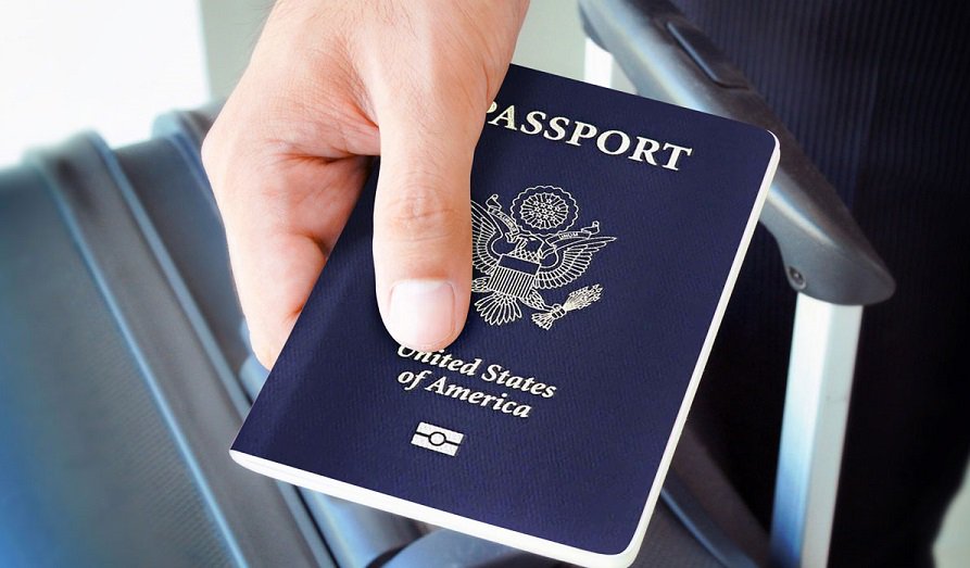 TSA's tweet photo. Beginning October 1, 2020, if you plan to use a state-issued ID or license to fly within the U.S., make sure it’s a REAL ID. Other acceptable forms of ID include: passports, passport cards, and military IDs. See the full list of acceptable IDs here: https://t.co/nbNx4rQOvU https://t.co/5pPbUslkYz