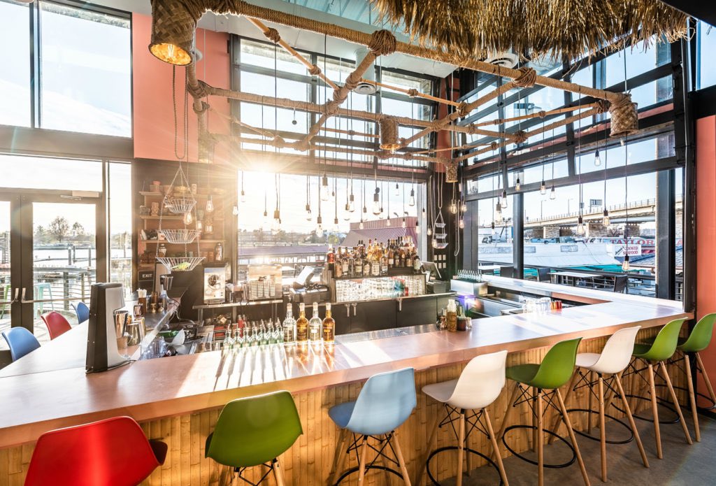 Summer is slowly coming to a close, but the outdoor fun doesn’t have to. Today on the blog, we have a few of the most unique and enjoyable DC rooftop bars to have a beer or cocktail in. Grab your friends and soak in the last few days of summer: bit.ly/2lLO75u