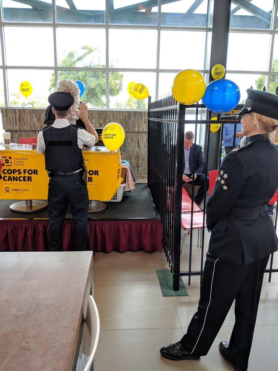 HarbourCats's tweet photo. So @jswan11WBCnats' cellmate, @DCCJasonLaidman is appearing before Judge @Westhavers4Kids at the @TourdeRock #JailandBail.
She pronounces him released for good behaviour! His wife, Cst Kim Laidman cheers him on.
#twoofthegoodguys #forthekids https://t.co/mwP16pWrQ8