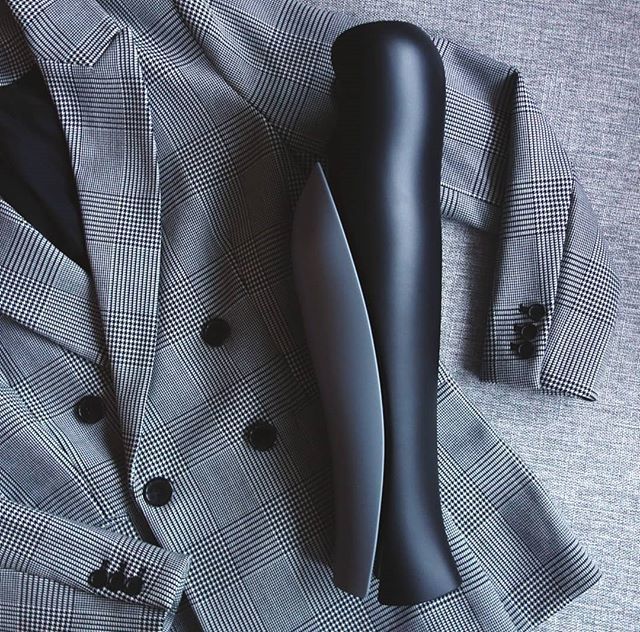 ◼️Suited up for the weekend◼️
To us, there’s no such thing as a “one size fits all”, especially when it comes to expressing style and who we are, nor is one human body created like the other. That's why, just like going to the tailor to get that perfectl… instagram.com/p/B2XK247of4n/