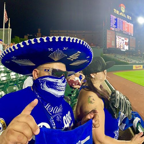 mariachiloco1_'s tweet photo. Ajuaa! Oriole Park At Camden Yards Is One Of Nicest Ball Parks I've Ever  Seen So Far! 🏟💀🙏🏻🙌🏼👋🏻☝🏼💙⚾️🔥💯 #LABleedsBlue #Dodgers  #DodgerPride #BleedBlue #Pantone294 #P294 #Mariachiloco  #DodgersVsOrioles  #MariachilocoTravels https://t.co/T3UajIpjxr