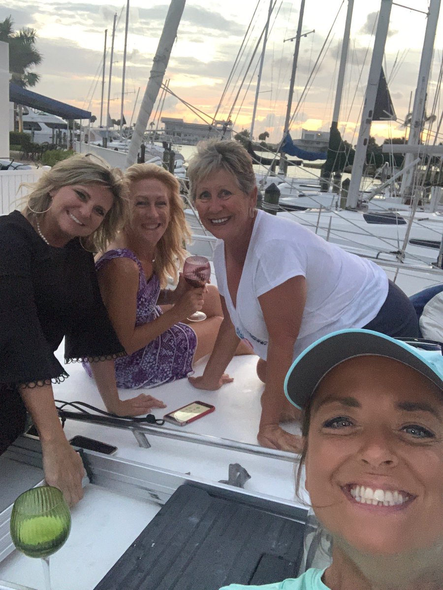 sonya_inman's tweet photo. We toured a beautiful home yesterday. After we stopped by the yacht club to measure for new sails. We met some new friends:)

#realestate
#waterfront
#sailing
#eaugallieyachtclub
#sellingsailingchics https://t.co/Gir6089ge0