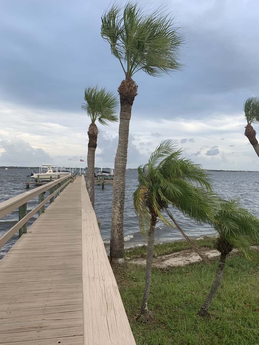 sonya_inman's tweet photo. We toured a beautiful home yesterday. After we stopped by the yacht club to measure for new sails. We met some new friends:)

#realestate
#waterfront
#sailing
#eaugallieyachtclub
#sellingsailingchics https://t.co/Gir6089ge0