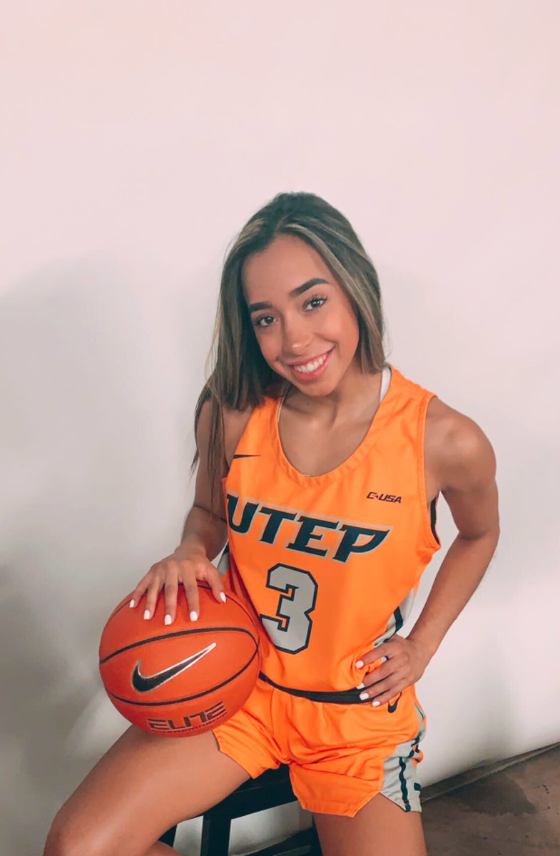 katiagallegos_'s tweet photo. I said coach can you get me an extra small 🤣🤣 #freshmanszn #OrangeRevival #MinerMagic @UTEPWBB https://t.co/9RRel8FTjl