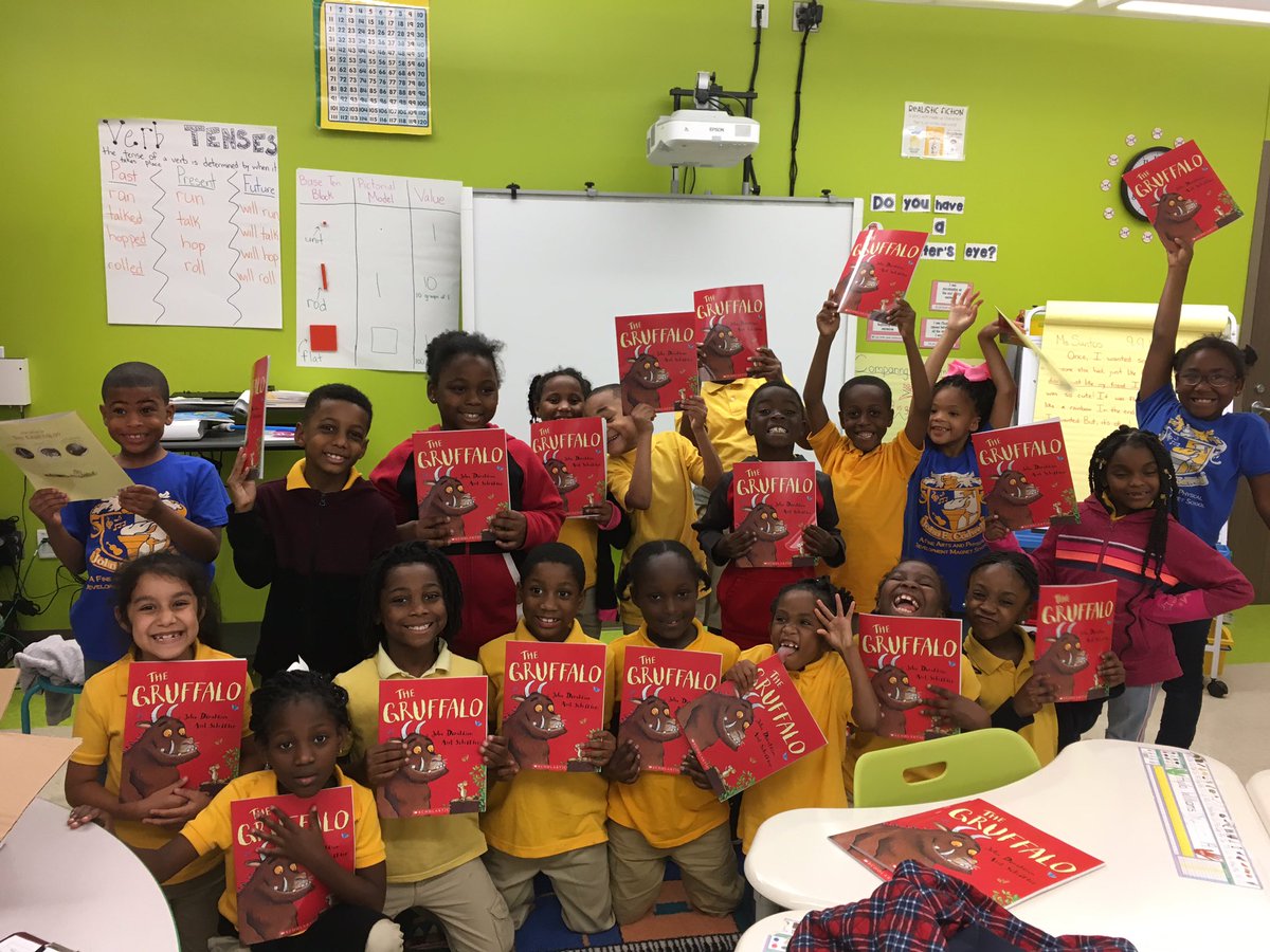 1incrediblecrew's tweet photo. It’s book day! Thanks to the #scholasticsocialmediachallenge and some generous sponsors, every student in our class will receive a free book every month! @HoustonISD @CodwellES @Scholastic https://t.co/gQsPIHdGzI