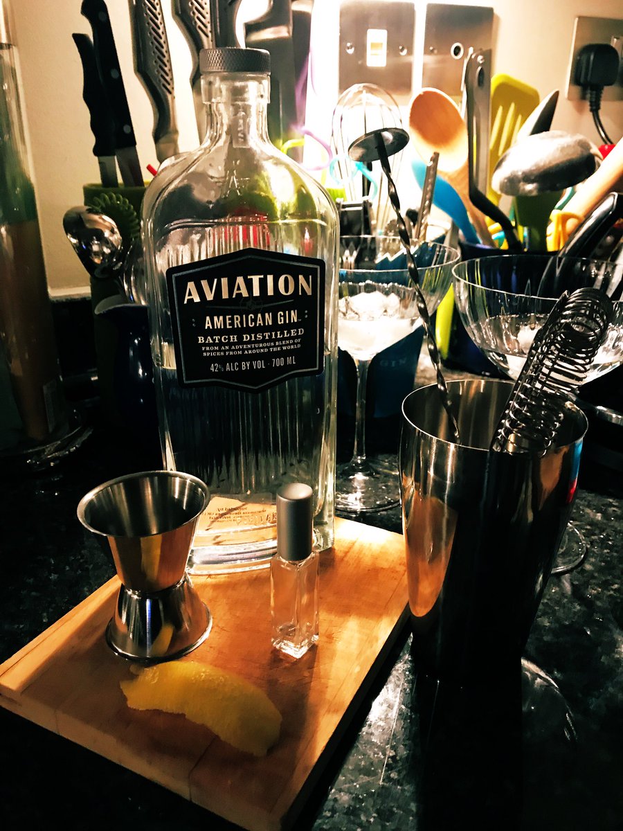 It’s been a long time between drinks, so making it worthwhile <a href="/AviationGin/">Aviation American Gin ✈️🍸</a> #Martini #chinchin