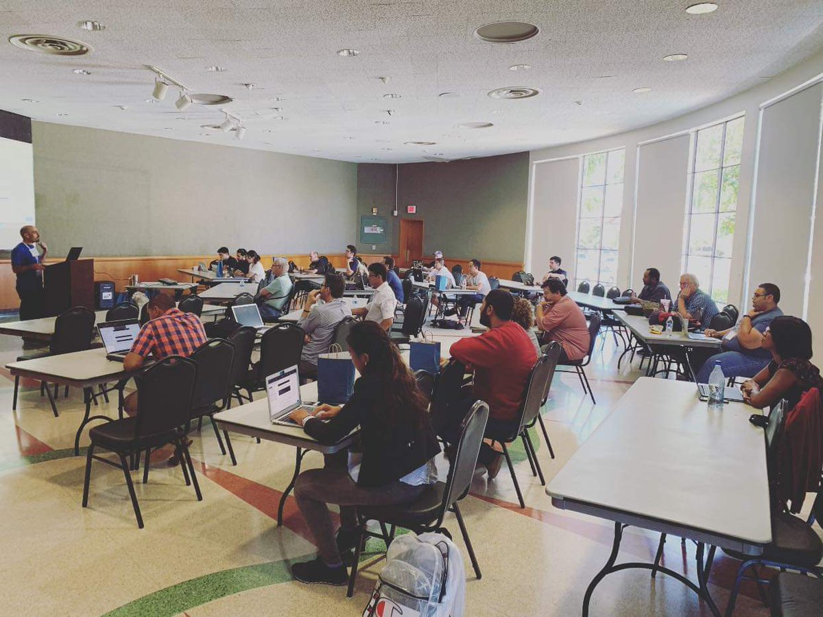 Great turnout for our afternoon cloud code lab! Everyone seems excited to compete for our cloud architecture grand prize, judged by Ilan Zerbib, CTO of Earny... stay tuned to see who wins! 🏅#devfestla19 #googlecloud #codelab #cloudarchitecturecompetition #devfest19 #GDG