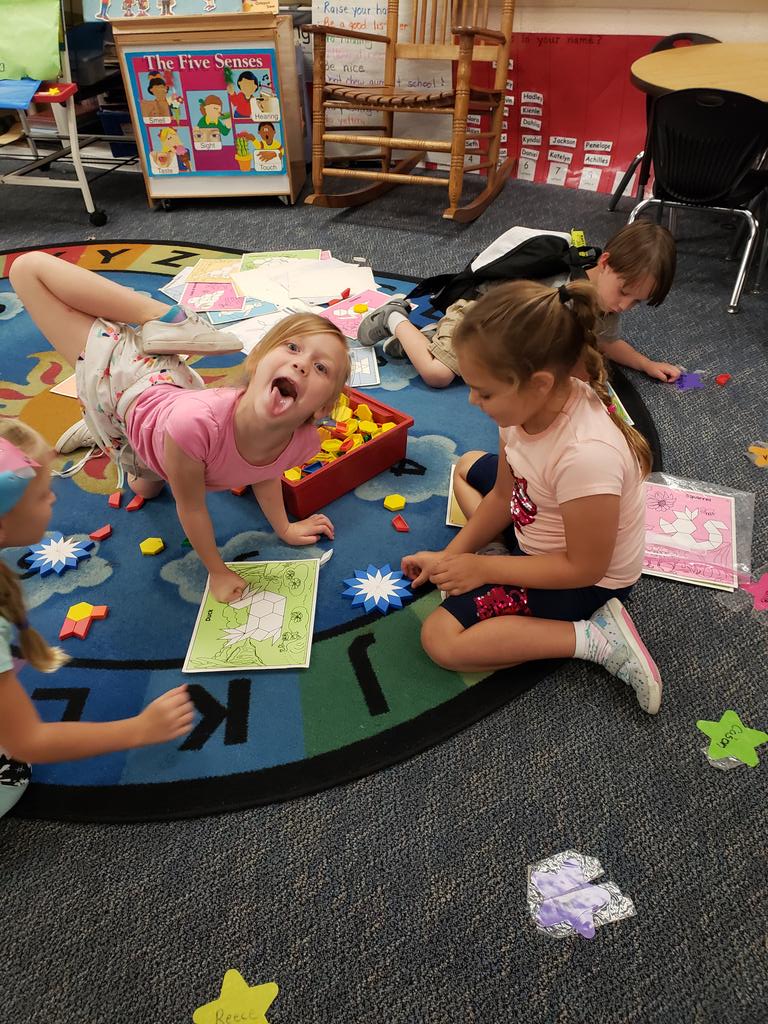mtittle77's tweet photo. Movement while counting! @EagleMountainEl @drmarciatate #emsproud #EMEproud https://t.co/GODWQ1Moeb