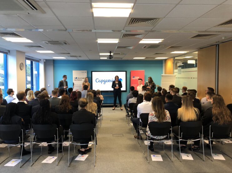 CarolineMc1_'s tweet photo. Had an amazing week supporting #GAPBeInspired What a cohort! It’s been great to be with you at the start of your journey &amp; I’m looking forward to following your careers @CapgeminiUK 

Best of luck for the weeks that follow! Hopefully see you all soon! ✨ #LoveYourCareer #SmashIt https://t.co/HqJylDuwfP