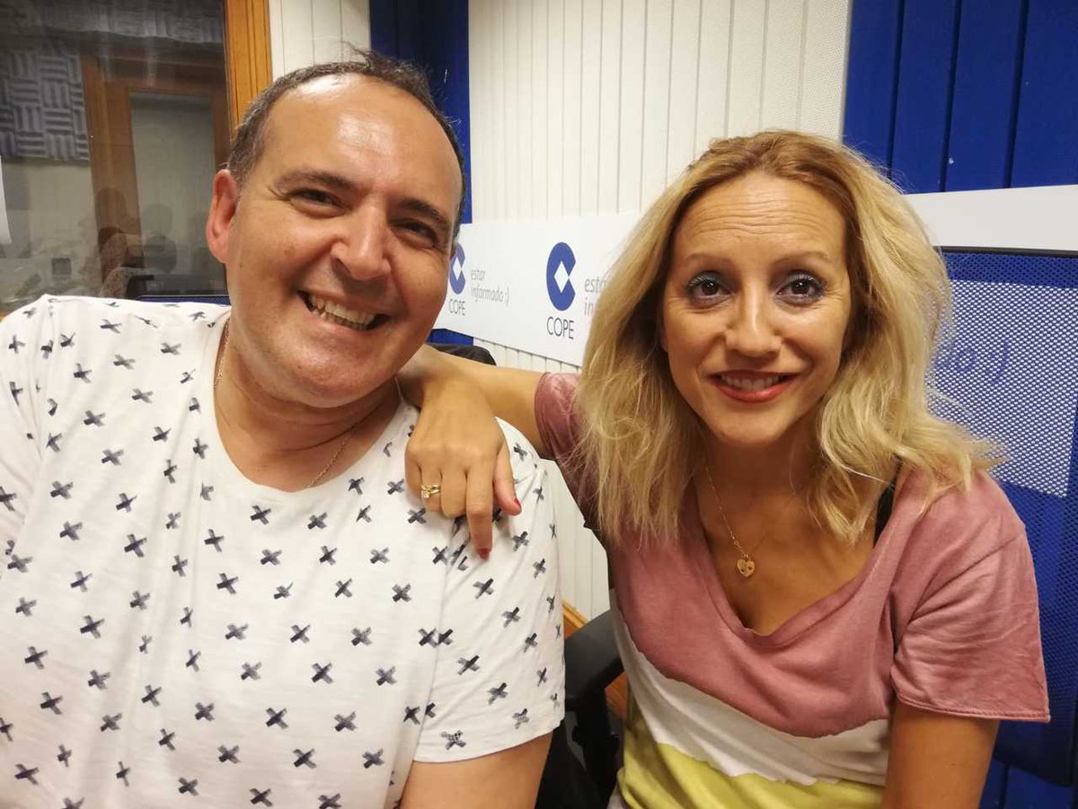 LaNoche_Rosado's tweet photo. Estamos preparados para una sesión de leyendas terroríficas en Barcelona... Y con la compañía de José Talavera, mucho mejor https://t.co/IQcdUzSYQ1