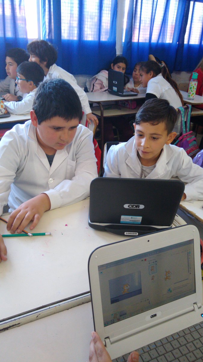 BAEduRobotR12's tweet photo. #RAMALLO
#ProgramoMilugar
En el #DiaDelProgramador
Compartimos otra jornada de #Programacion
Con los alumnos y docentes de 5to de la E.P N°3.👏👏👏
#PPRE
@BAConectados
@BAeducacion https://t.co/atohedvCq8