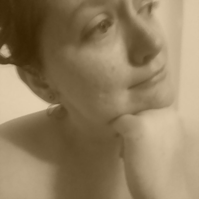 My apartment got broken into and robbed last night, anyone want to donate to the " help Crystal get back<a href="/tag/stillinshock"class="tags"><span>#stillinshock</span></a><a href="/tag/atleasttheyleftmydogalone"class="tags"><span>#atleasttheyleftmydogalone</span></a>