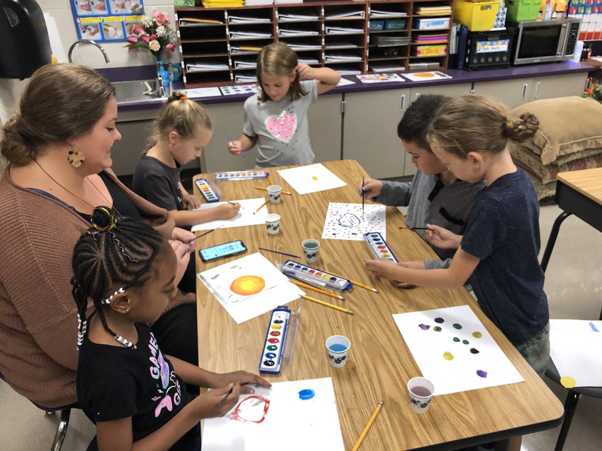 JenniBOverbay's tweet photo. Such a fun day celebrating Dot Day! ❤️ We read the beautiful story, and sang along to the song as we made a picture with a dot, made a dot without making a dot, and painted our own dot pictures. #wmeStars @YCSD 💜🌟 https://t.co/pyvpRbGb1C