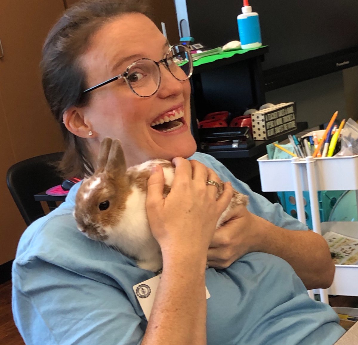 Even the music teacher loves 💕 Thumper! ⁦<a href="/popepanthers/">🅟🅞🅟🅔  🅟🅐🅝🅣🅗🅔🅡🅢</a>⁩ ⁦<a href="/popemusicians/">Pope Music</a>⁩