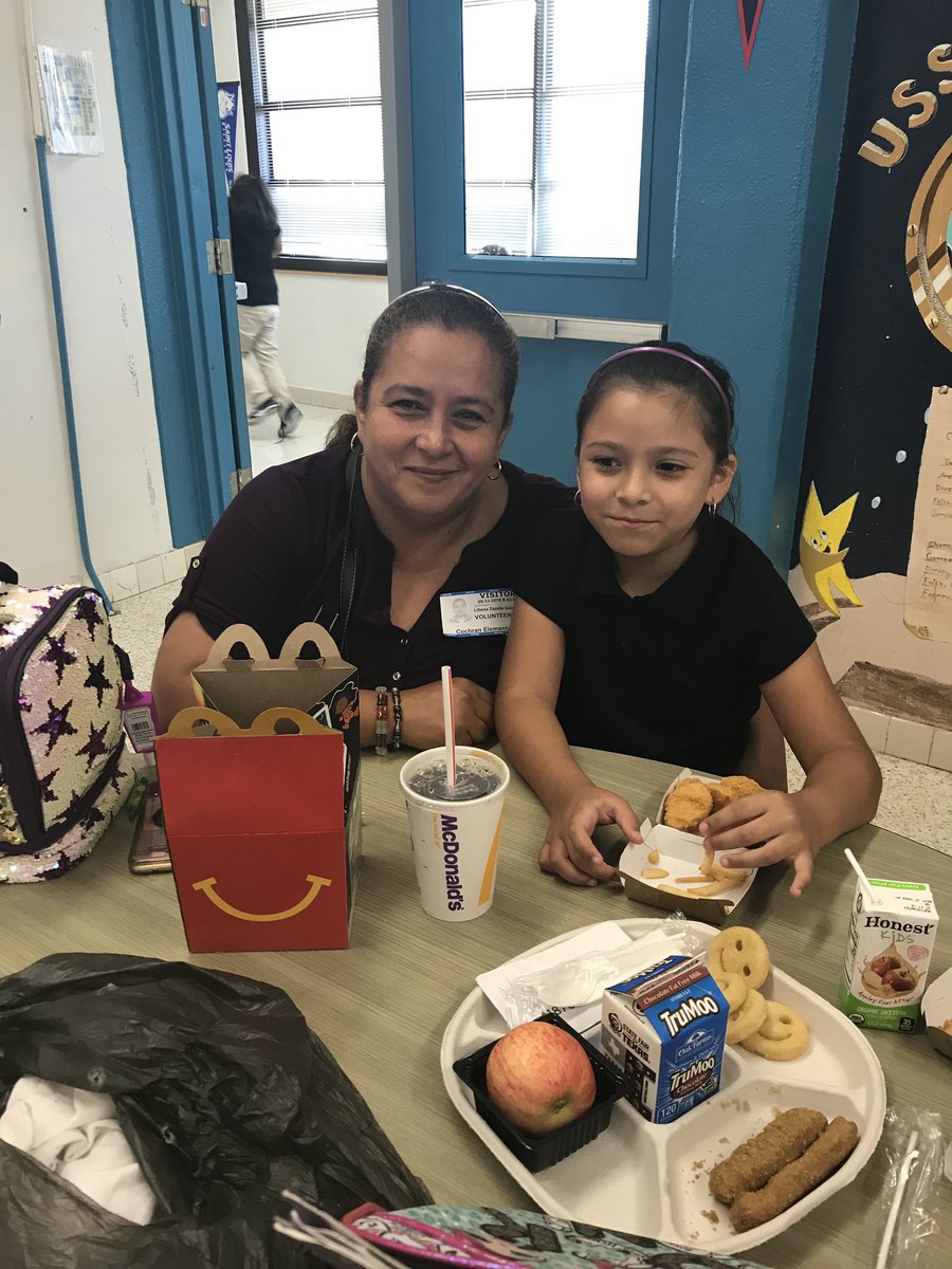 Cochran_Colts's tweet image. Grandparents Day at Cochran! Thank you for coming today to have lunch with your grandchild. We love our grandparents!