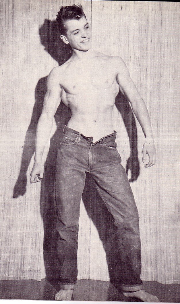 creatureblackl1's tweet photo. Billy Fischer aka Bill FIscher [Photos by Anthony Guyther as Vulcan Studio] New York, 1956 #billyfischer #billfischer #anthonyguyther #vulcanstudio #vintagemen #vintagegay #vintagephysique https://t.co/8BRhxf5dPG