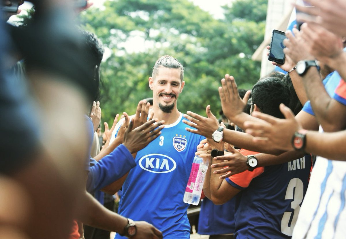 alberto_sp_3's tweet photo. First training of the season
Nice to see you all again and
thanks for the great wellcome
@westblockblues 💙
#firsttrainingsession #bengalurufc #WeAreBFC #westblockblues https://t.co/S13nnHzXXS