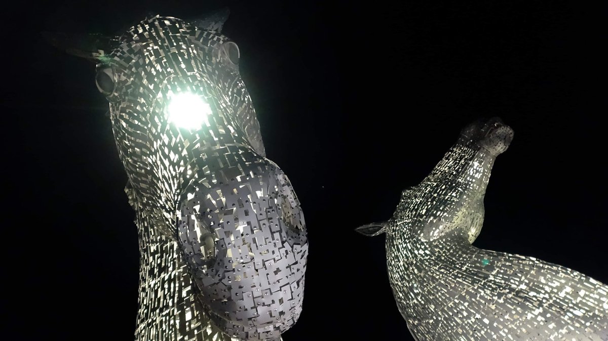 _ourtour's tweet photo. Ever feel youโre being looked down on ๐๐ฝ #falkirk #falkirkkelpies #visitfalkirk #thekelpies #grangemouth #scottish #scottishlandmarks #scotlandphotography #ourtour #historicscotland #scotlandsites #thisisscotland #scottishart #sculpture #horses #seescotland #falkirknews https://t.co/IFLKJrb5Lq