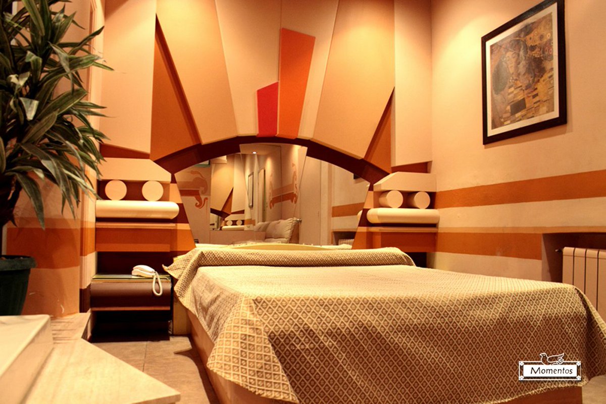 HotelMomentos's tweet photo. Disfruta de la habitación especial.. ¿A quien invitarías? 😈😈
#Comodidad #Seguridad #GanaPuntos #Discreción #Placer #Promo #Amor #Servicios #Variedad #hotelmomentos #Deseo #Amor #Invitación #Discreción #Montevideo #AltaRotatividad #Uruguay https://t.co/SLGYjYEIwG
