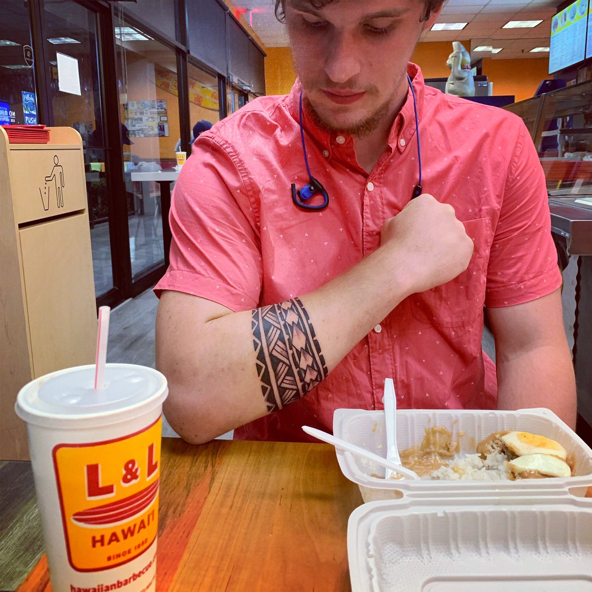 RobDuBois's tweet photo. For our last Hawai’ian meal together, we had laulau, kalua, and loco moco, and admired Jack’s brand new (first ever) ink. Damn proud of my young warrior.
@ImpactActual
#HighImpactMindset #HighImpactSystem #Family #Fathers #Sons #Tattoo #Hawaii #Tradition #Warriors #Love https://t.co/Nj1wqjQ7Ba