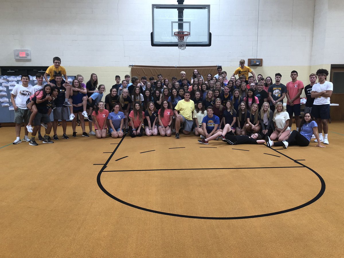marionfbla's tweet photo. Fall leadership retreat was a success!  #fbla #chapter737 https://t.co/qTGpZDhybF