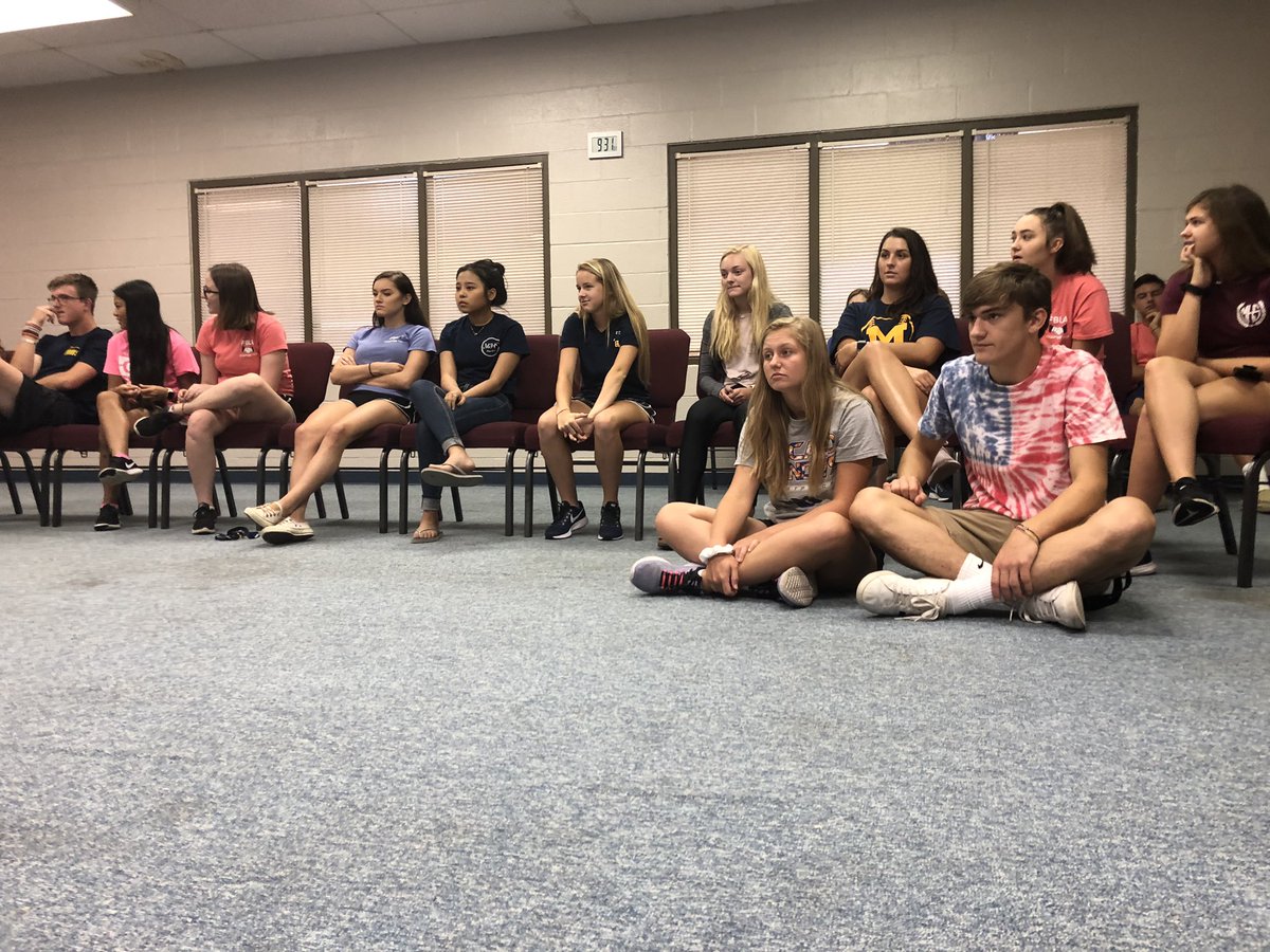 marionfbla's tweet photo. Fall leadership retreat was a success!  #fbla #chapter737 https://t.co/qTGpZDhybF