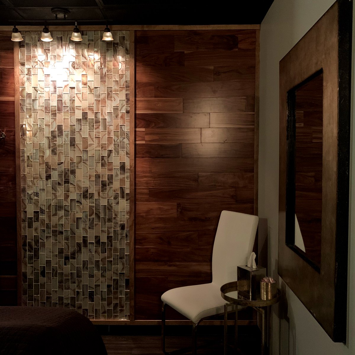 GroveSpa's tweet image. 🔨✨ Grove Spa is getting a fresh new look. 💖