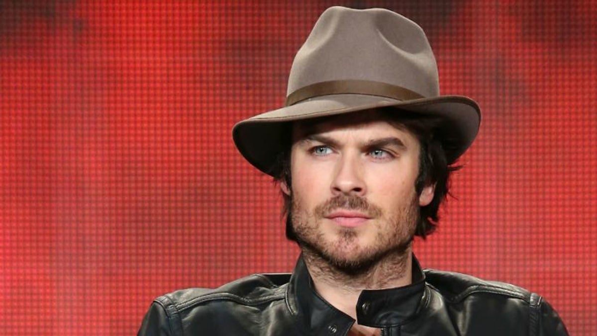 ObsCinema's tweet photo. Ex-The Vampire Diaries não está preocupado por ter nova série de vampiros. https://t.co/Zur3PSjtaB
#TVPD https://t.co/yHOsK7JRdY