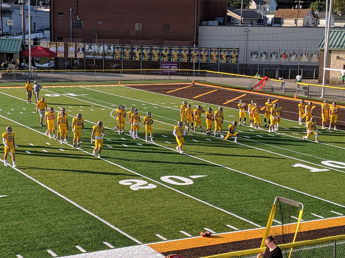 BugsInTheCode's tweet image. The new turf at Offutt Field in Greensburg makes its debut tonight, as the @GSSDGoldenLions welcome South Fayette.

📻: 98.7 Jack FM / AM 910
💻: 987jack.fm
🎙️: @sportsguy1480 &amp;amp; @BugsInTheCode

@GS_SportsUpdate @TribLiveHSSN #WPIAL #THSSN #FridayNightLights