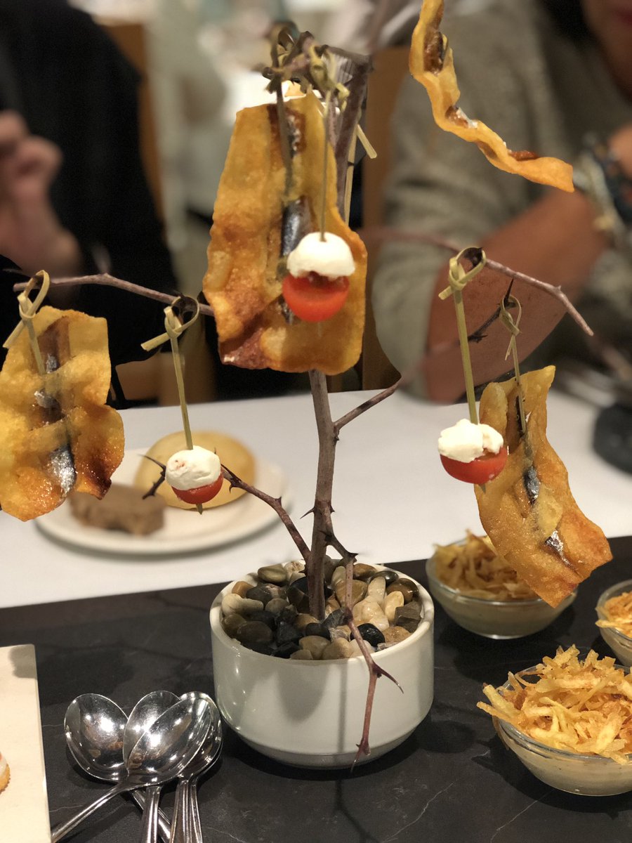elPachinko's tweet photo. Sobresaliente el recorrido gastronómico por la provincia de Almería que ofrece el menú degustación del @RestaJuanMoreno, una forma deliciosa de viajar a través de los sabores almerienses 

#ViveAlmeria @viveandalucia https://t.co/HMFpNoEEFY