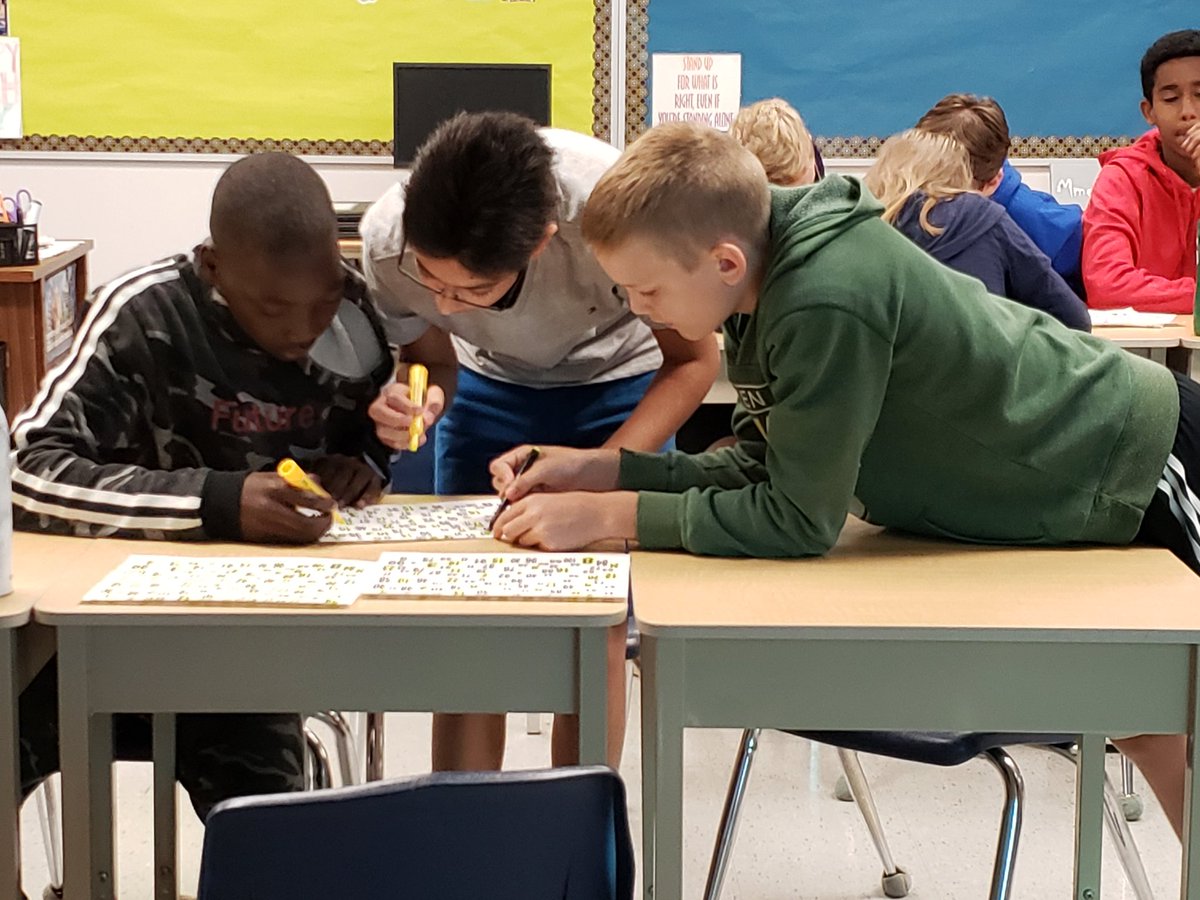 Jewlya_L's tweet photo. Those who spend the most time TALKING and DOING effectively, are the ones who do the most learning. 8JL @louisearbourfi has been working on meaningful #Mathdiscussions, #NumberTalks, and visualizing a variety of strategies! https://t.co/hx4f2oQe0n