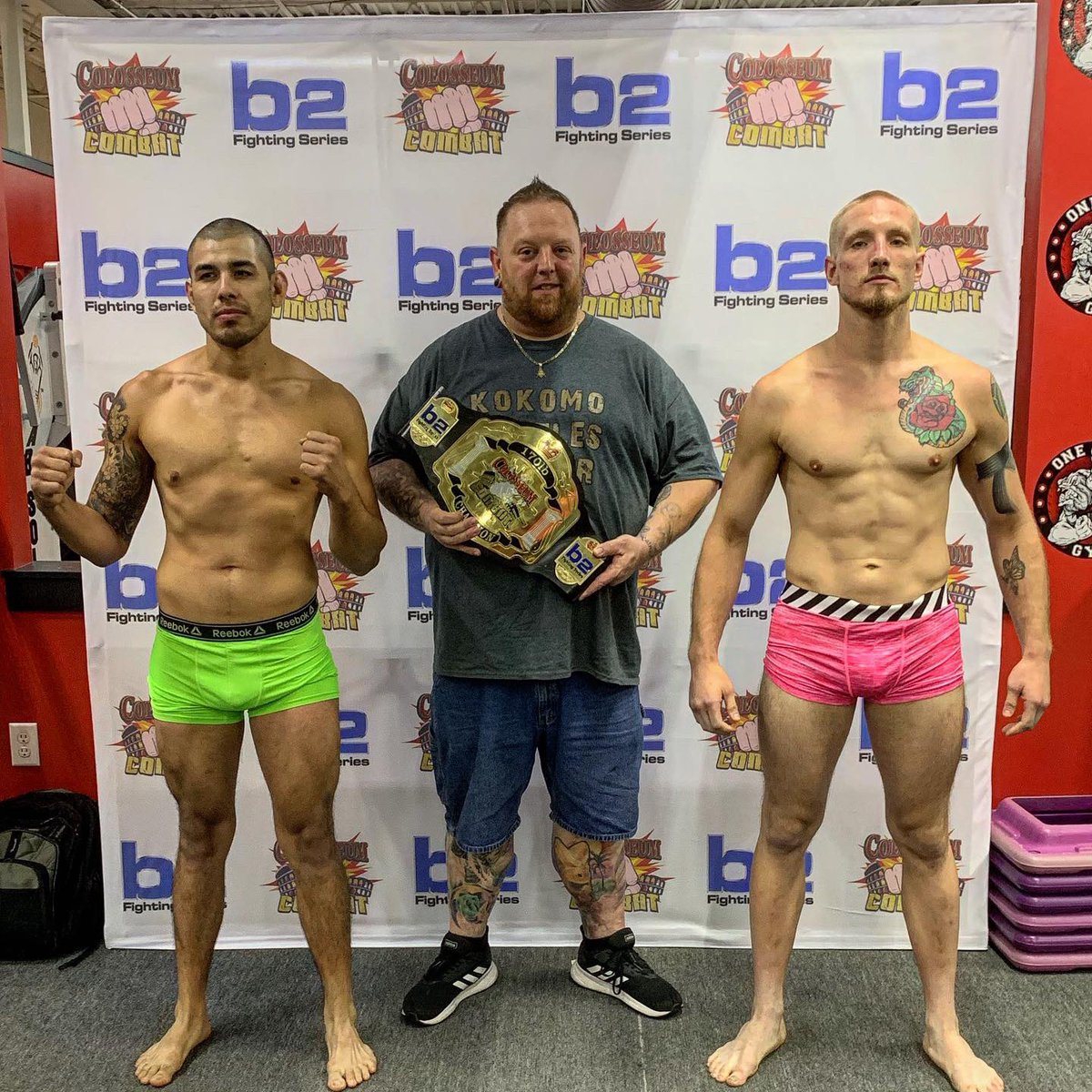 TheIanMMA's tweet photo. ITS TIME TO EAT.
.
.
Sponsors :
@zenkofightwear
@ccmafcrossfit
@indyiphoneguy
@indy_boat_detailer
@HardwoodUnlimited
@timelessinjections
@j.roadtofit
@mesomorphic_massage
#StrapSZN #OurYear #TEAMPOMPEY #POMPEYARMY #CCMAF #WARREADY #unbroken #MMA #UFC #jiujitsu https://t.co/WKC18wmqxt