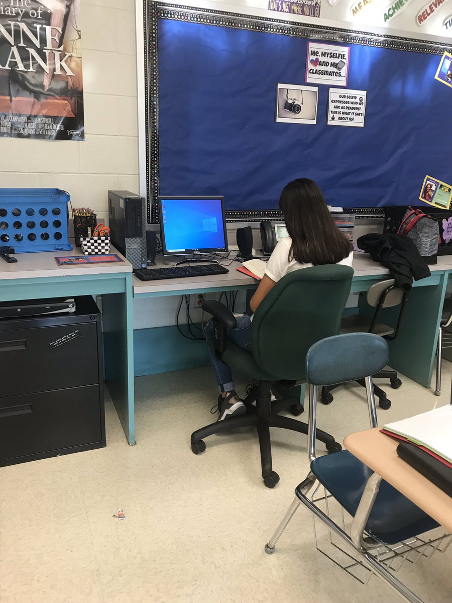 tinaschaefer20's tweet photo. Great job to our 8th graders who designed our flexible seating contract! They are loving it 😍. @WBPS_NJ @cdsilvestri @SHARV317 https://t.co/7YhoadbnH6