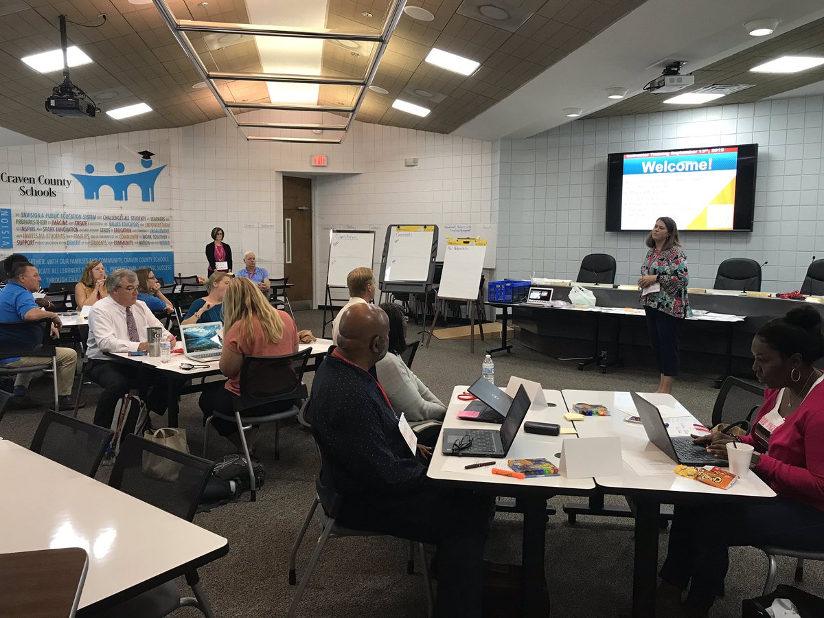 CTE_Holly's tweet photo. Michelle Smith, Early College East teacher and MicroBurst Master Trainer, trained several Ts from Craven, Carteret, and Bladen counties today in teaching employability skills to Ss! ##@CravenCoSchools #cte #nccte #microburstlearning #learningthatworksfornc https://t.co/kStM5BHwmA