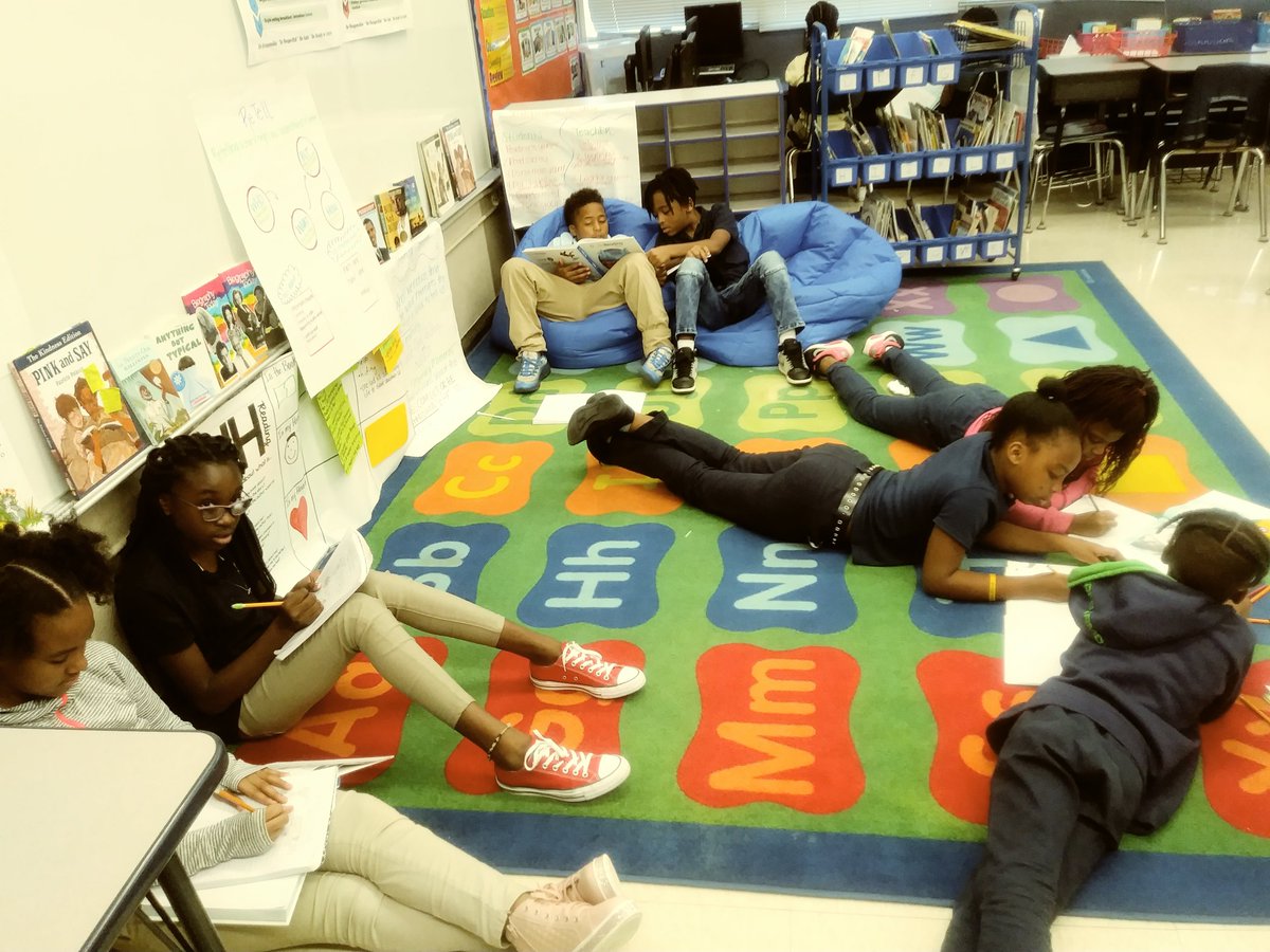 posnivy85's tweet photo. Alcott students enjoyed their flexible seating and working in groups today.  Shout out to our 4th grade teacher Ms. Morgan and to Ms. McDaniel for pushing in and working with our 4th grade scholars. Awesome day of learning! https://t.co/v0PAzpxpKY