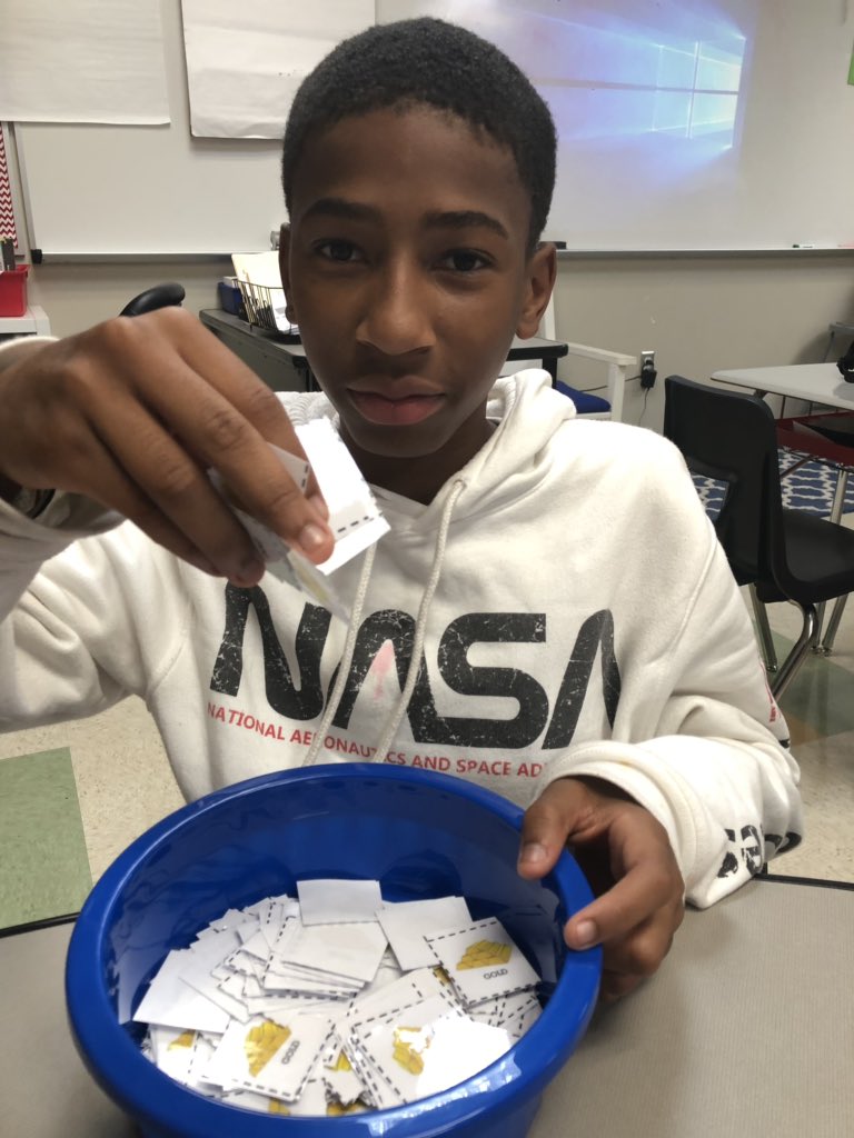 AsbecksSS's tweet photo. This week was focused on writing and I’m so proud of the work they put into their thesis writing. They deserved a little downtime! They had a fun Mercantilism activity and then some independent reading. These are great kids! #ssfun #mentalbreaks @MJHAdvAca @ManvelJH https://t.co/zsSD3Km1Mr