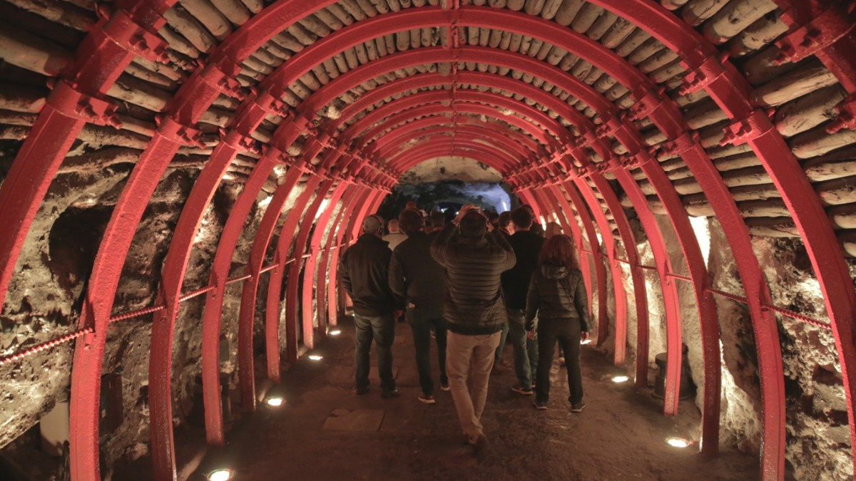 IMRBcolombia's tweet photo. En la tarde de ayer nuestro grupo en Cundinamarca vivió una experiencia a 180 metros bajo tierra en la Catedral de Sal de Zipaquirá. Templo subterráneo y la primera maravilla de Colombia con una arquitectura tallada en sal https://t.co/BQMu02dxld
