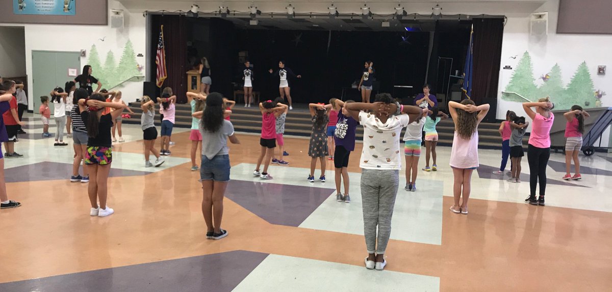 HayesCCSD's tweet photo. 50 Hayes HEROES are at cheer tryouts! Thank you to our HS cheerleaders and to our #Hayesistheplace coaches Ms.Jimenez, Ms. Oloriz, Ms. Anna, and Ms.Gaudi for all of your support!  #elementarycheer #teamspirit @ClarkCountySch https://t.co/FrRfLWpYmV