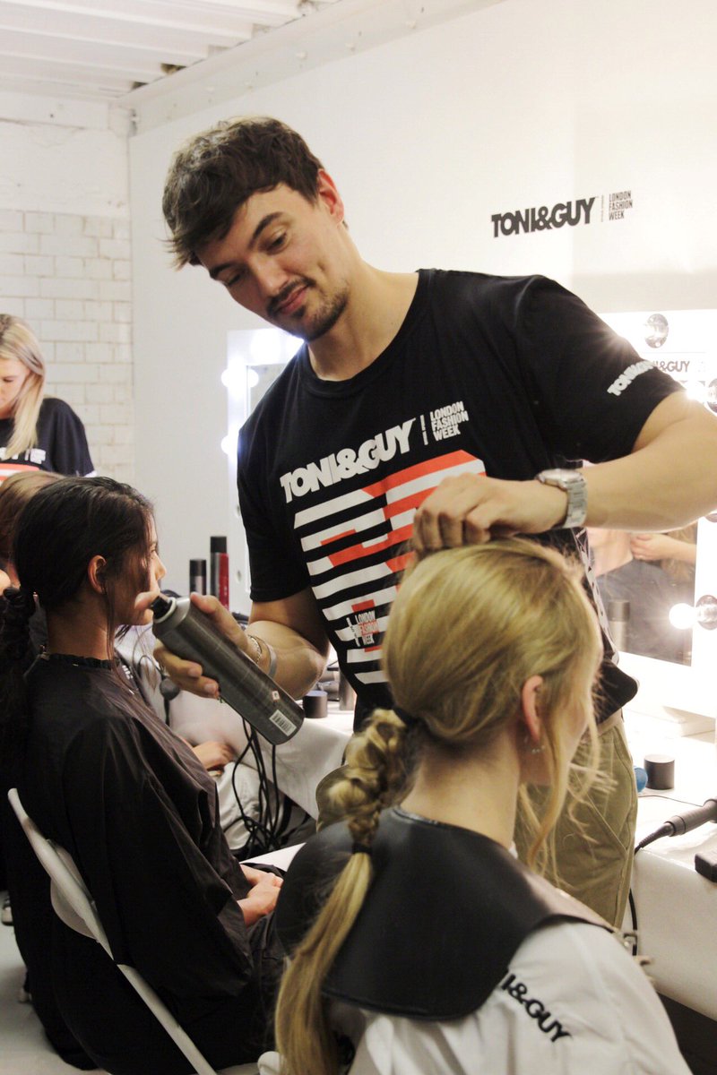 toniandguyworld's tweet image. A new take on a classic ponytail with Head of Team Jon Wilsdon using @labelmUK to create braided detail with a natural undone feel, giving an edgy texture to the hair for Swedish School of Textiles SS20 @FashionScout • #LFWHair #toniandguy #labelm #catwalkhair #fashionscout