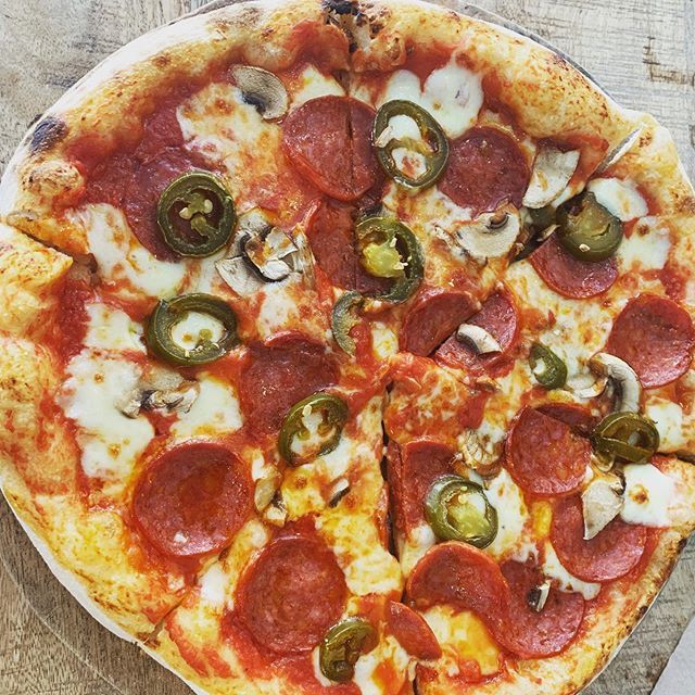 SarahBHunt's tweet photo. Yum 😋. New fan of Basement Brown’s (yes I know I’m slow to the party!) 😆 https://t.co/eXcvgDYONk https://t.co/OW5bCNxvT9