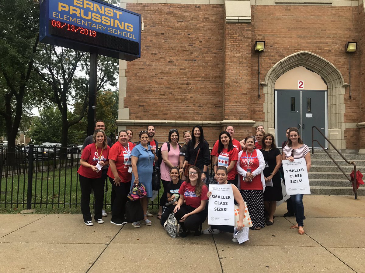 AndrewParece's tweet photo. Hey @CTULocal1 Prussing was out strong today and received great support from our neighborhood. #faircontractnow https://t.co/hJAIETssIt