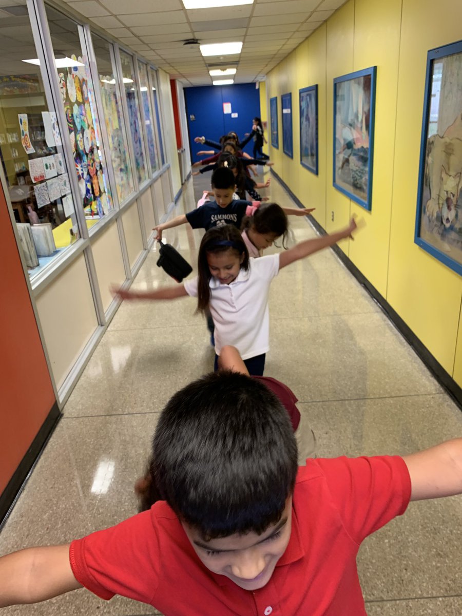 MsPuenteTeaches's tweet photo. Pretending we are tight rope walkers on our way to lunch to practice staying on the silver line on the floor. 😂😂 @SammonsBulldogs #SecondGradeSharp🌵 https://t.co/L6MiTHDNtx