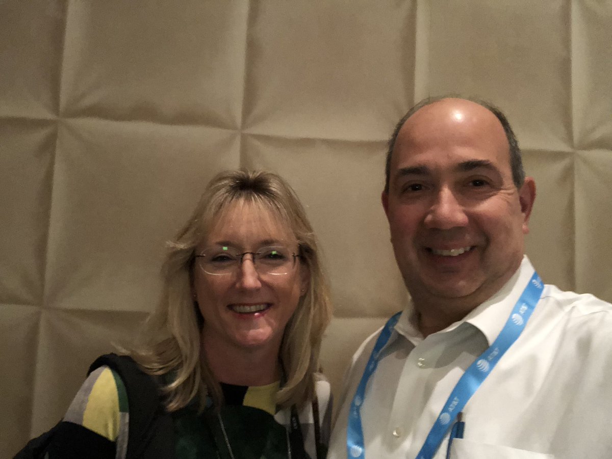 MarkoPo53788884's tweet photo. Enjoying time with leaders at AT&amp;T Employees conference Dallas #GarciaBeProud #HACEMOS #ATTECG19 https://t.co/klanY652zA