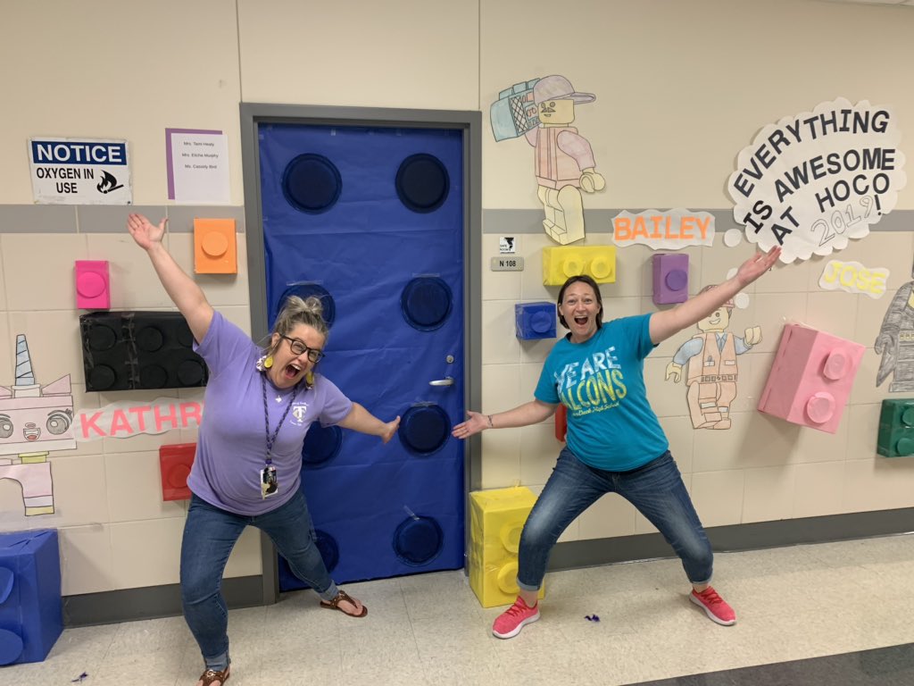 danielwardbooks's tweet photo. #TCHSWow Everything is Awesome with the winner of this years #HoCo door decorating winners! #LightsCameraTC Congrats Healy, Bird, & Murphy! https://t.co/28DiKNYCM0