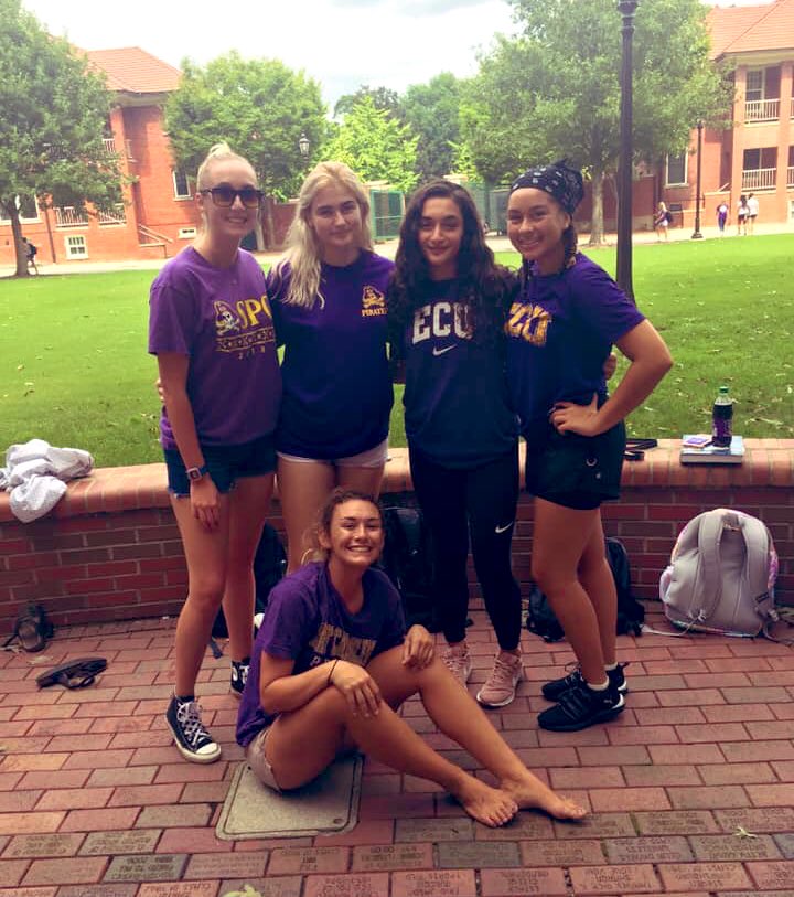 Had a few <a href="/EastCarolina/">ECU</a> Club Sports show up to #PaintItPurple on this spooky Friday the 13th! 🌕<a href="/ecuclubxctrack/">ECU CLUB XC & TRACK</a> <a href="/ECUWomenFrisbee/">ECU Club W Ultimate</a>  #PlayLikeAPir8 🏴‍☠️💜