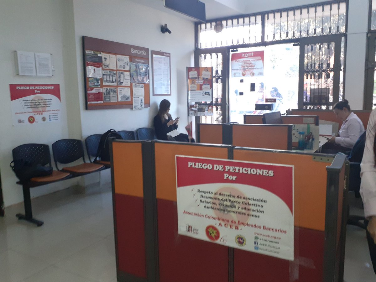 ncarolina11's tweet photo. @BancamiaOficial negó el derecho al voto de sus trabajadores, para que con él decidieran entre tribunal o huelga,teme a la democracia de los trabajadores. #BancamiaCeseLaRepresionNegocieYa @AsefincoB @acebnacional @ctccolombia @ENSColombia @bbva @FMBBVA @ENSColombia https://t.co/eMQSgPBVqC