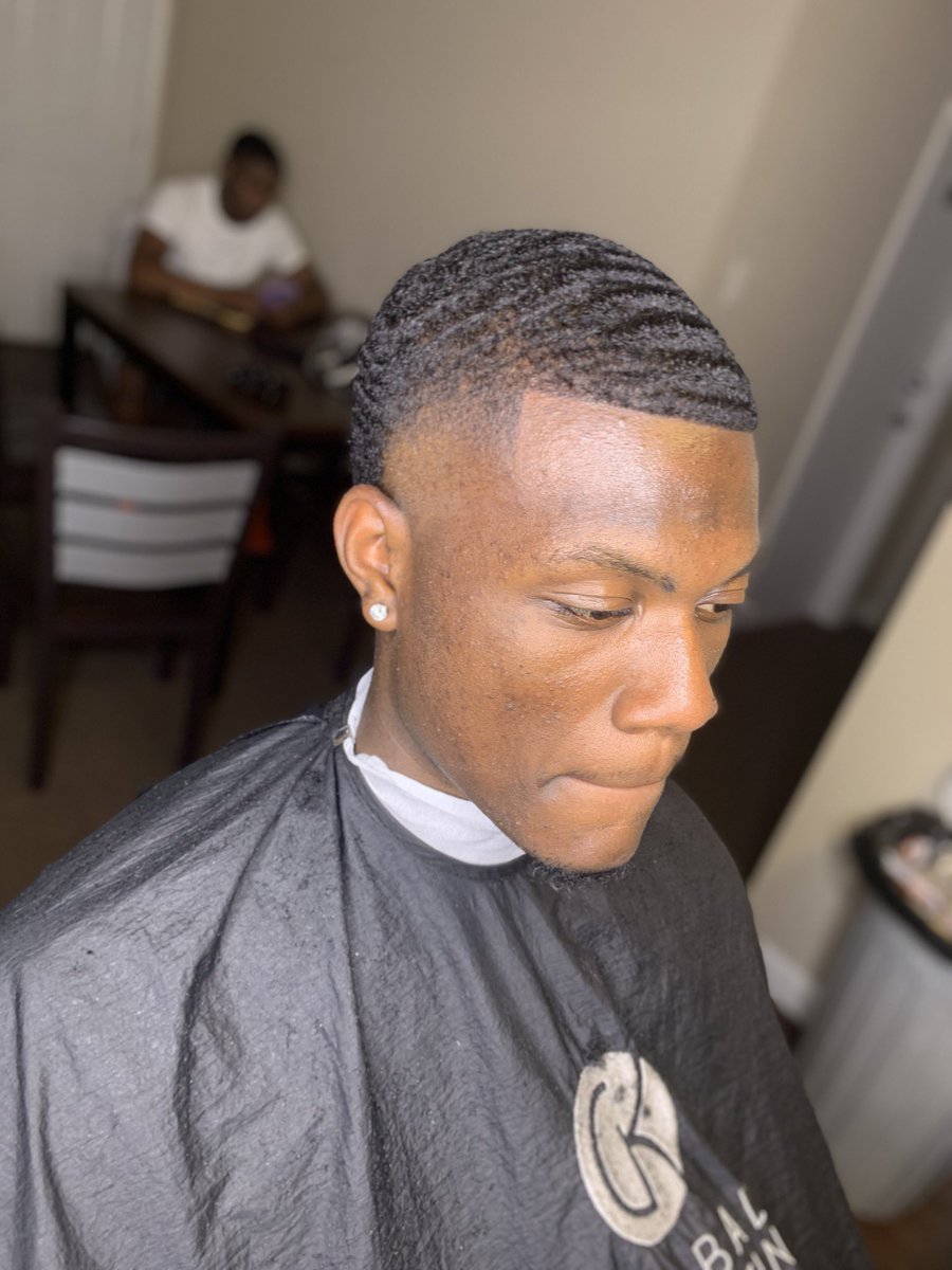 deucedabarber_'s tweet photo. Different Clients Same Concept!!!💈 #PVAMU #PVAMU23 #pvamu22 #pvamu21 #pvamu20 Players only Lifestyle https://t.co/HYTqu2loIW
