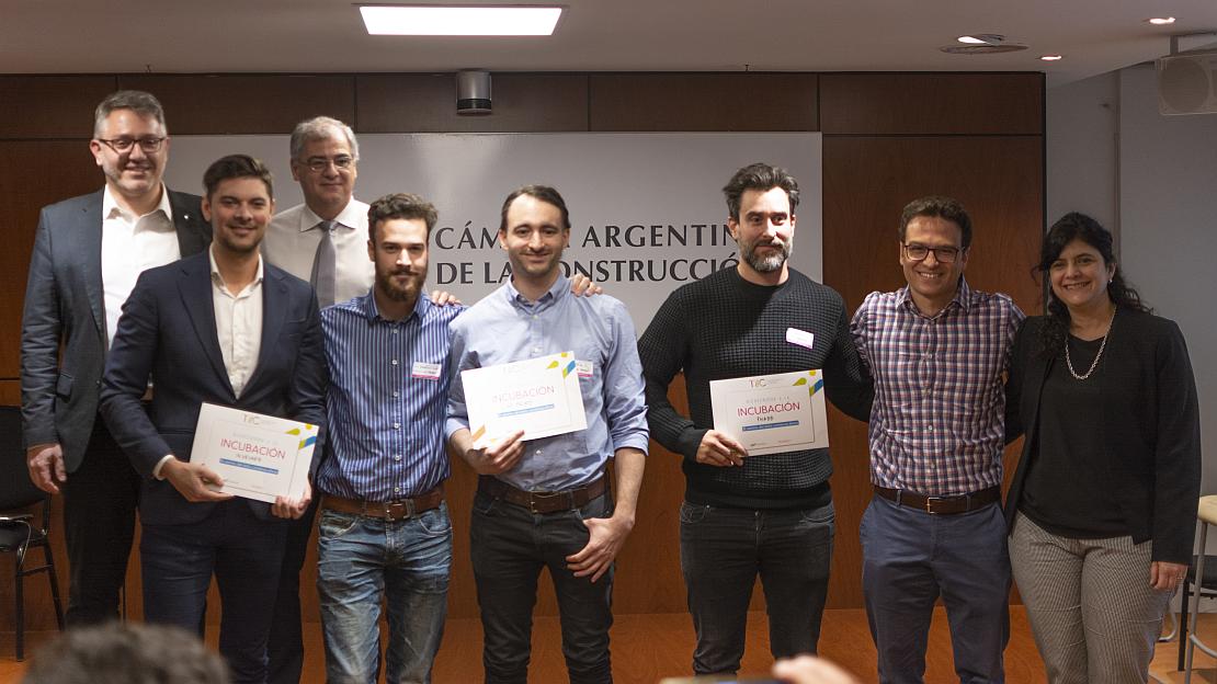 Ambitocom's tweet photo. Se realizó el #BootcampTIIC en la Cámara Argentina de la Construcción.
#Emprendedores
https://t.co/lLMfhHmvVH https://t.co/mbwvj1Hcdt