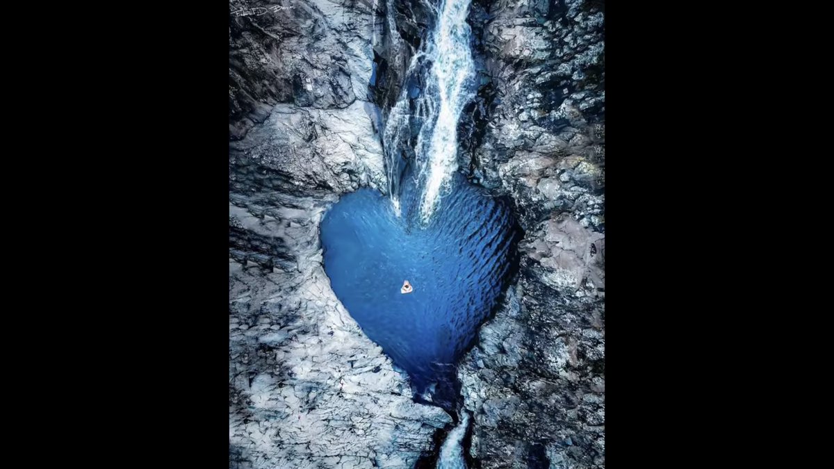 The weekend pic of World in Love!