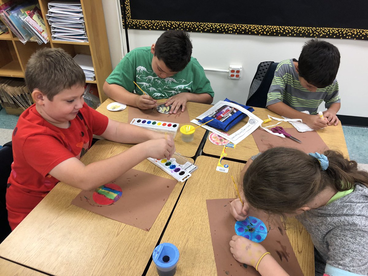 HUlrich218's tweet photo. We celebrated Dot Day today! #MakeYourMark @SeguinISD @VogelESISD #seguinreads https://t.co/u2GutWIFfo